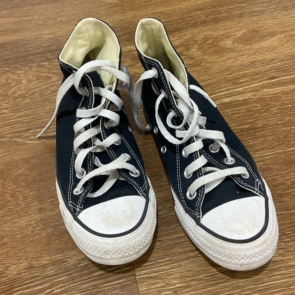 Black converse high tops